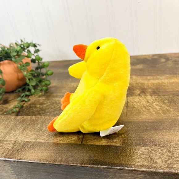 The Manhattan Toy Company 1996 5 in. Yellow Duck Bean Vintage Plushie RARE - Picture 3 of 10